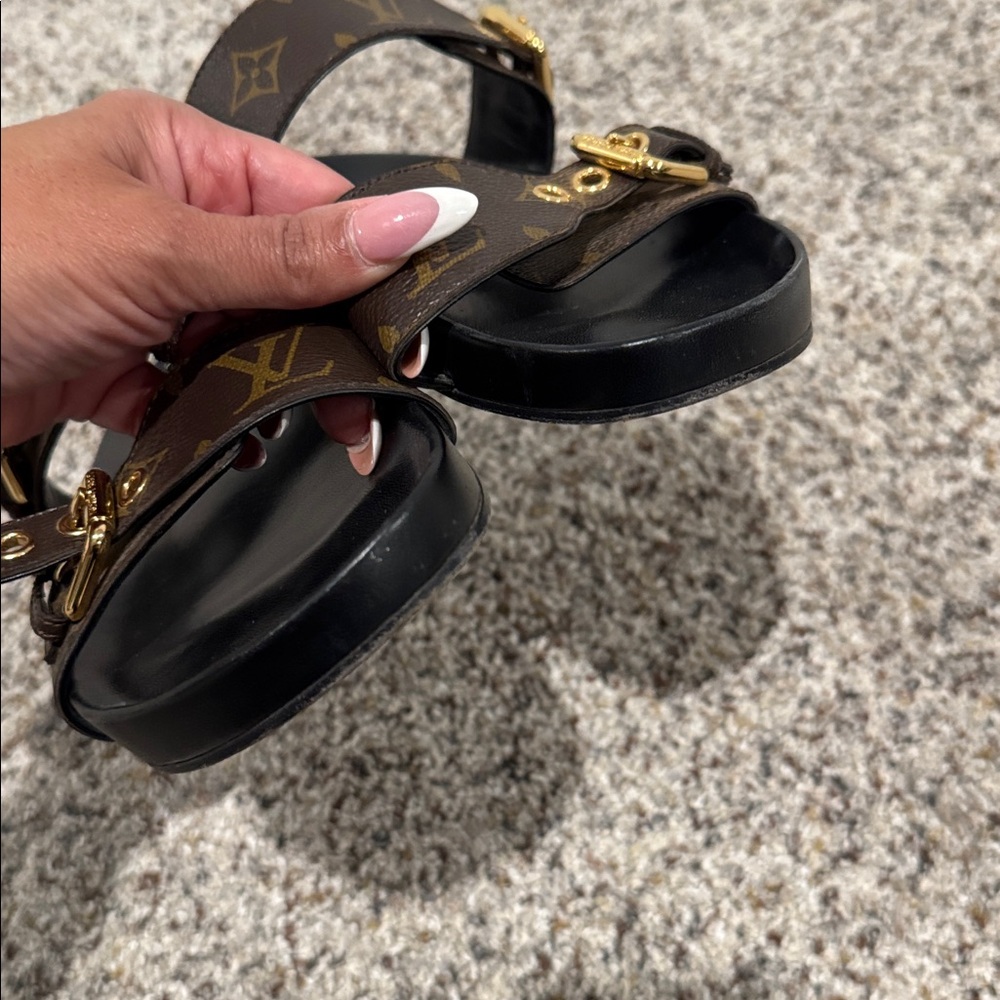 AUTHENTIC Louis Vuitton Bom Dia sandals - Picture 6 of 7